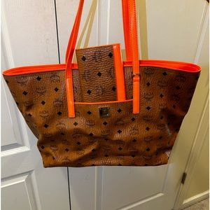 MCM with matching wallet